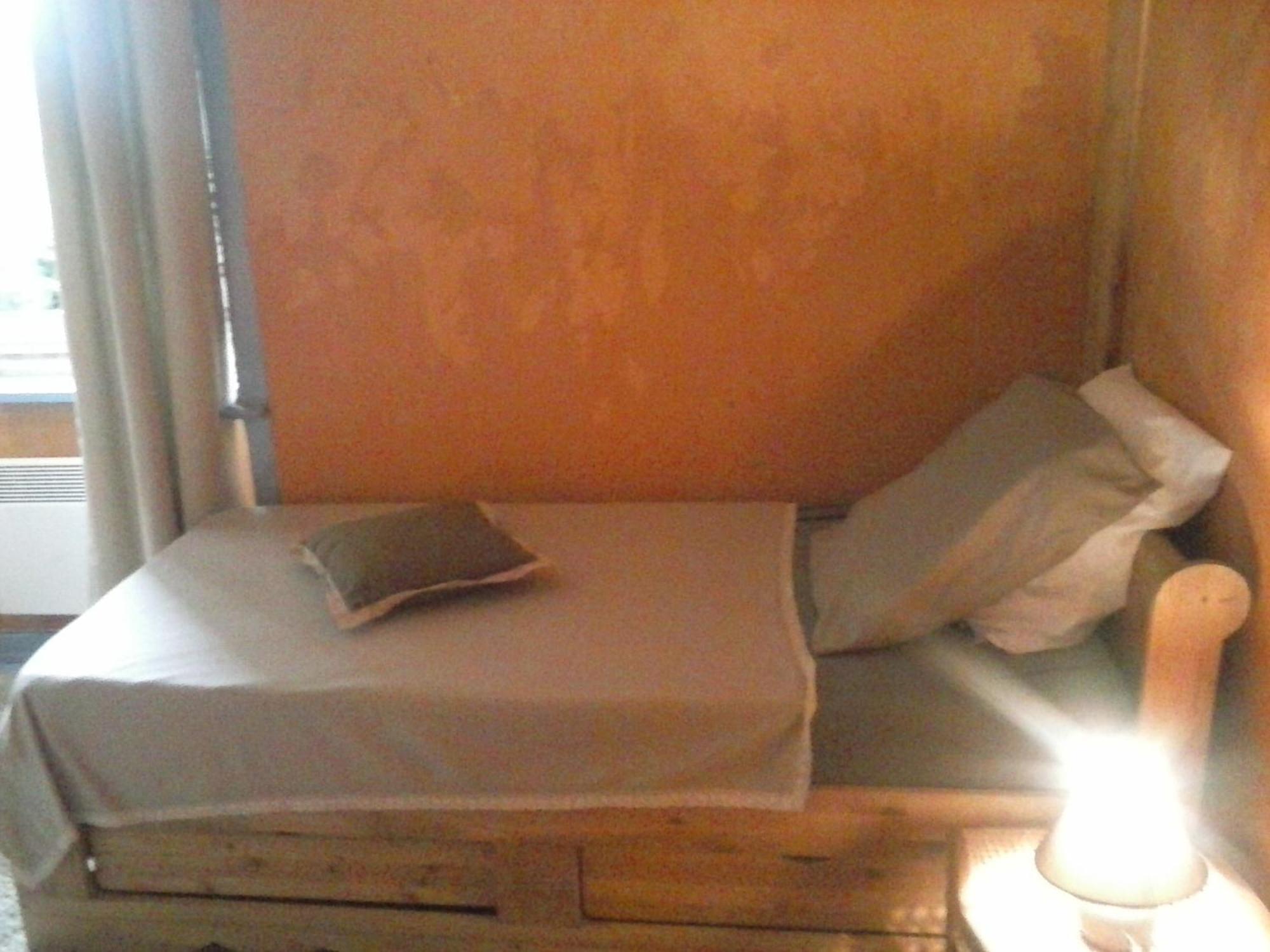 Les Gîtes du Couvent Alternatif Camlez Chambre photo