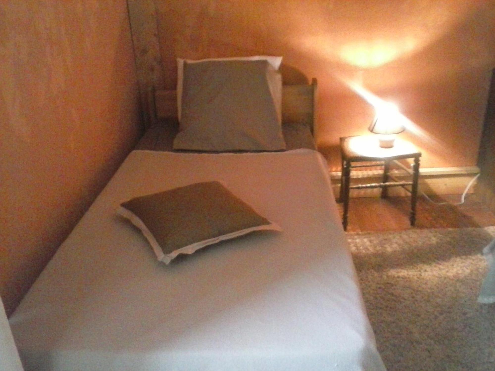 Les Gîtes du Couvent Alternatif Camlez Chambre photo