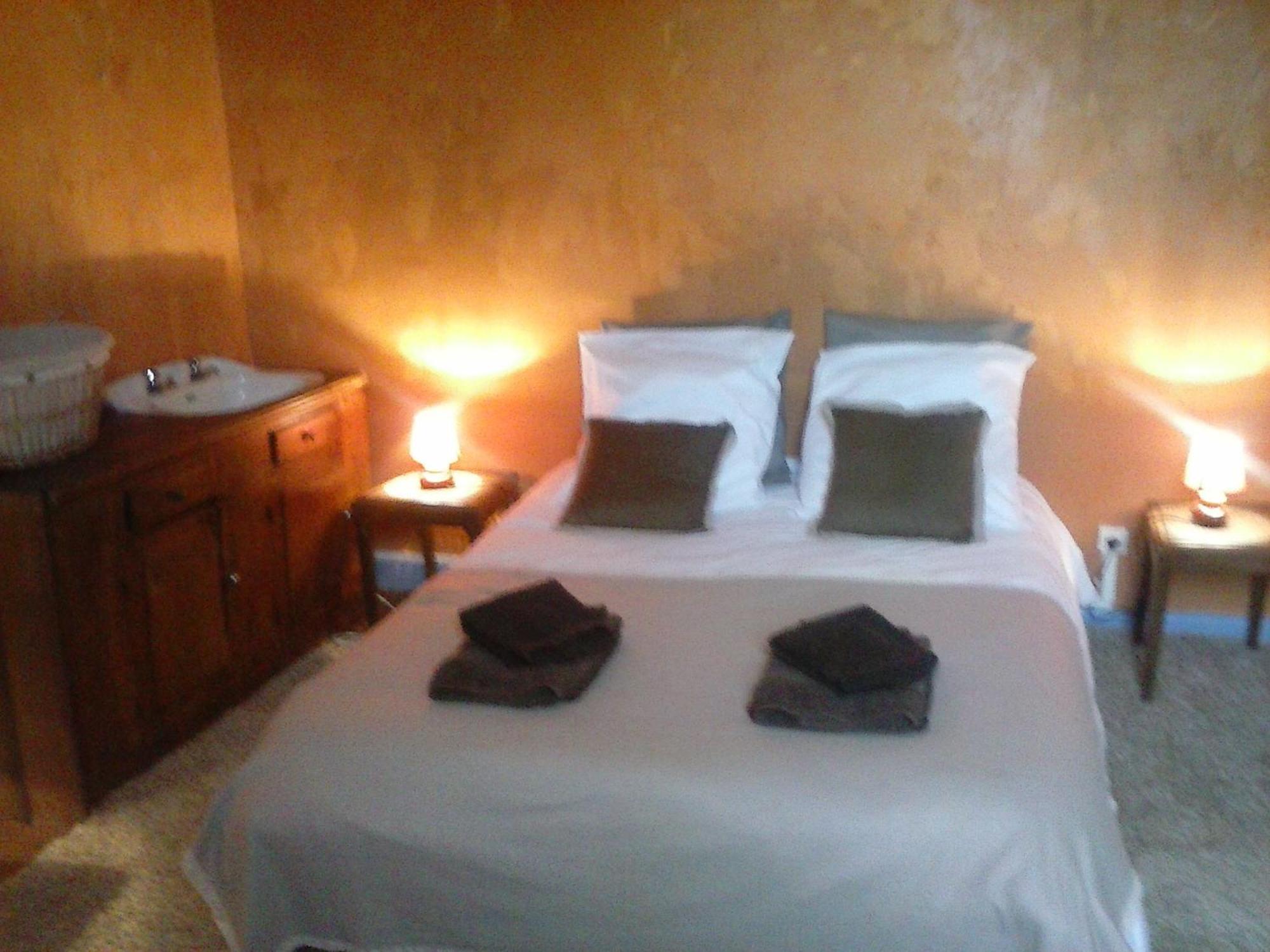 Les Gîtes du Couvent Alternatif Camlez Chambre photo